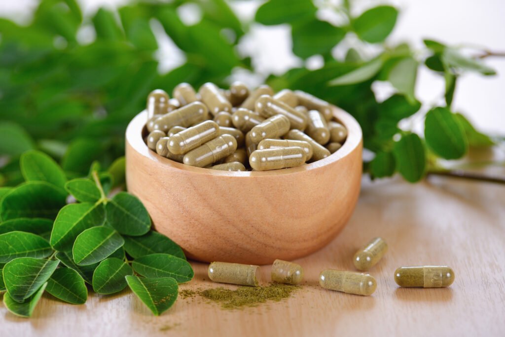 Moringa leaves and capsules