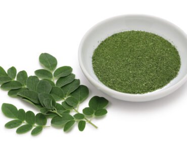 Moringa leaves and powder